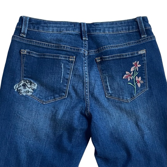 Max Jeans Size 4 Straight Crop Floral Embroidery Raw Hem Distressed Denim Jeans - Picture 11 of 11